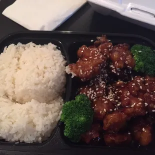 Sesame chicken lunch portion!!