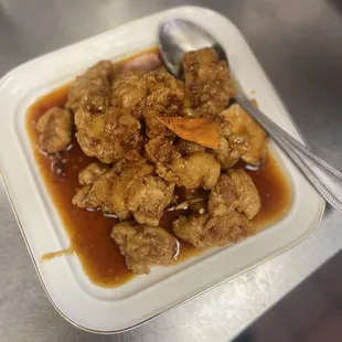 food, chicken wings and fried chicken