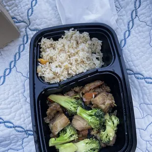 &quot;Teriyaki&quot; chicken and &quot;fried&quot; rice. When does teriyaki chicken have broccoli?!