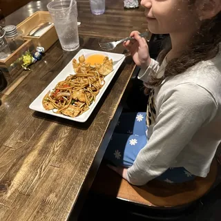 Chicken Lo Mein