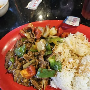 Pepper steak with steam rice