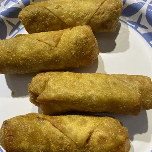 4 egg rolls