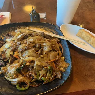 Spicy Flat Noodles w/beef