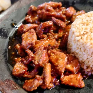 Sweet and spicy steak with brown rice