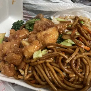 2 item combo with Orange Chicken and Broccoli Beef (they will make a fresh batch if the item you want is out)