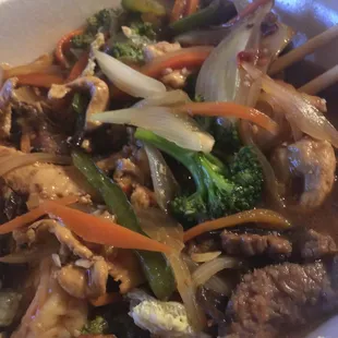 Custom ordered Hunan Combination (shrimp, beef and chicken...w/o bamboo and water chestnuts)