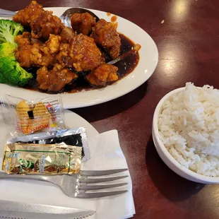 General Tso's Chicken with rice