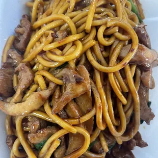 B2. Lo Mein