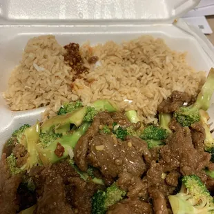 Lunch Special Beef &amp; Beef w/ Broccoli $5.75