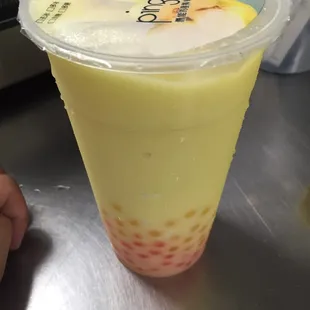 Pineapple slush add mango and strawberry popping boba !