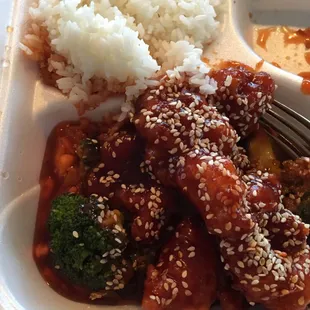 Sesame Chicken with Steamed Rice