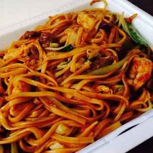 Spicy combination Lomein