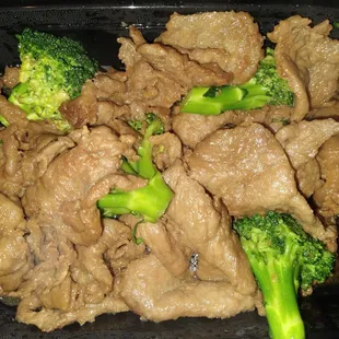 Very bland Broccoli Beef with little sauce