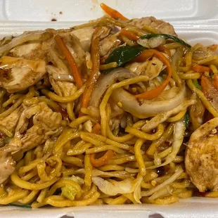 Chicken Lo mein "WoW" hot and it is hot flavorful!