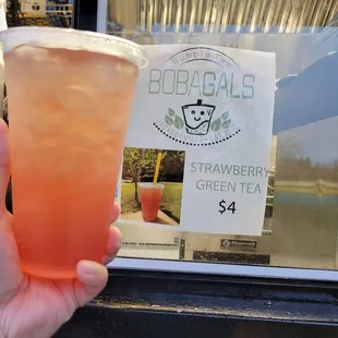 Strawberry Green Tea ($4)