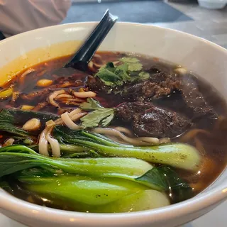 N4. Sichuan Style Beef Noodle Soup