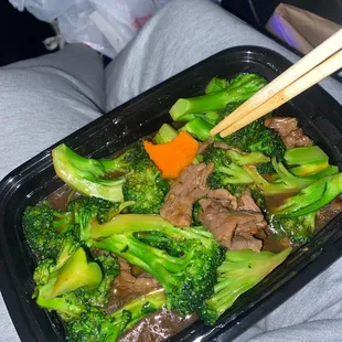 Beef and Broccoli Tray