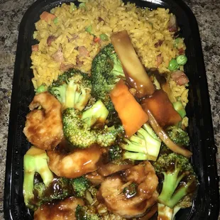 Shrimp with Broccoli and pork fried rice (Combination platter)
