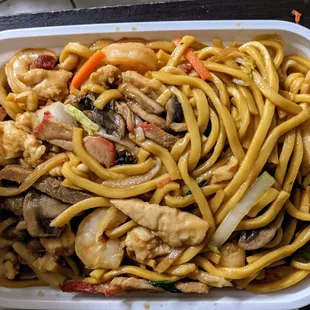 House Special Lo Mein