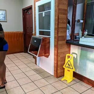 The takeout slot for contactless...