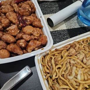 General Tso&apos;s Chicken and Lo Mein