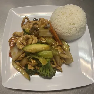 C25. Chicken W.Mix Veg and Steamed Rice