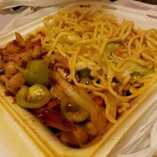 Chow mein &amp; kung pao chicken