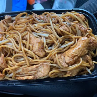 Tons of chicken in the lo mein