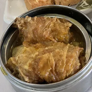 Bean curd skin roll