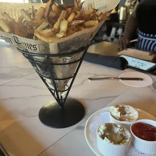 Pom Frites at the bar