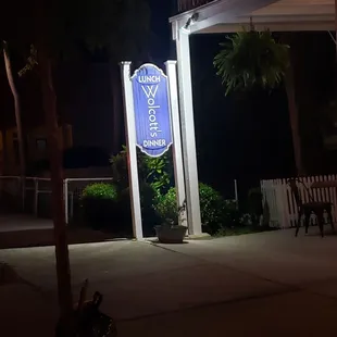 Great evening with a delicious meal, wonderful outdoor atmosphere and outstanding service.