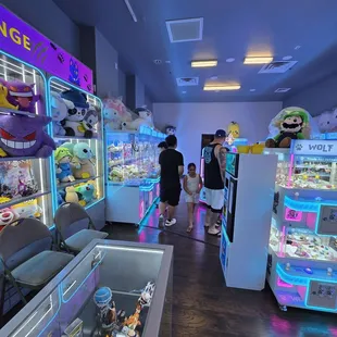 We will definitely be back, one of the best claw machine arcade in Las Vegas. we got a lot cute plushies!
