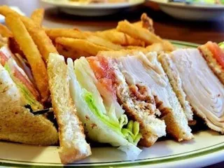 Roma's Diner And Pizzeria