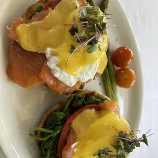 Eggs Benedict - Salmon