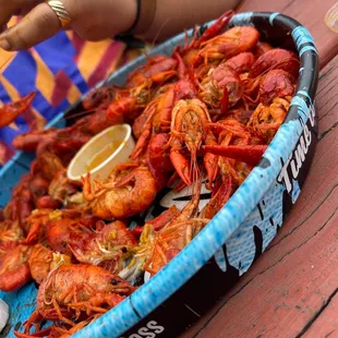 a basket of craws