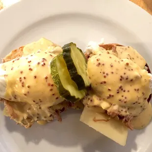Eggs Benedict