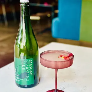 Geisha&apos;s kiss cocktail