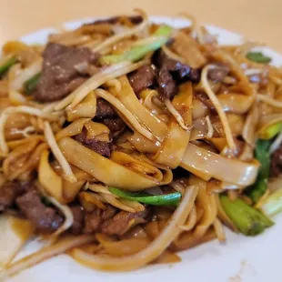 Beef chow fun $12