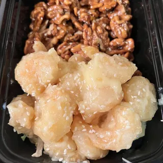 25. Prawns with Honey Glazed Walnuts