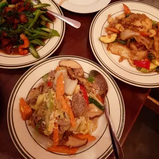 4. Pad Woon Sen
