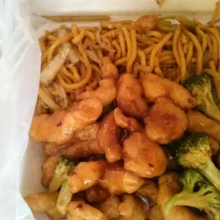 General Tso Chicken &amp; Lo Mein