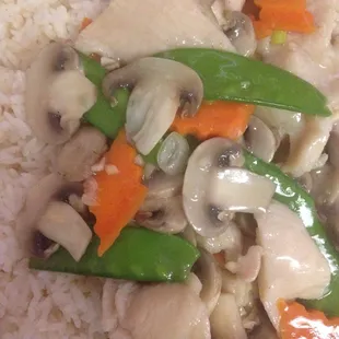 Moo goo gai pan is my favorite!very healthy food!