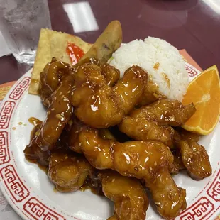 Lunch special Sesame Chicken with white rice sooo good