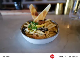 Luna Cafe & Bistro