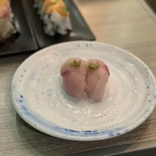 Yellowtail nigiri