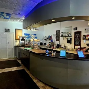 sushi and sashimi, interior