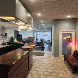 sushi and sashimi, interior