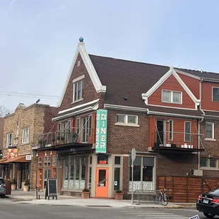 a view of the outside of the restaurant