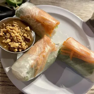 Shrimp spring roll fresh &amp; delicious with excellent peanut sauce