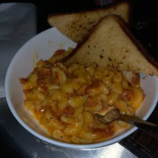 Pizza Mac n cheese bowl